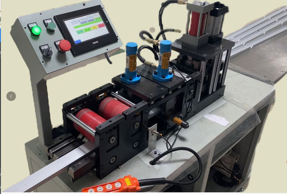 เครื่องตัดมุมโปรไฟล์กรอบอลูมิเนียมควบคุมไมโครคอมพิวเตอร์ 380V